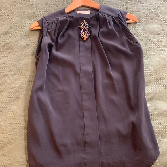 Beautiful blouse - Picture 1 of 4